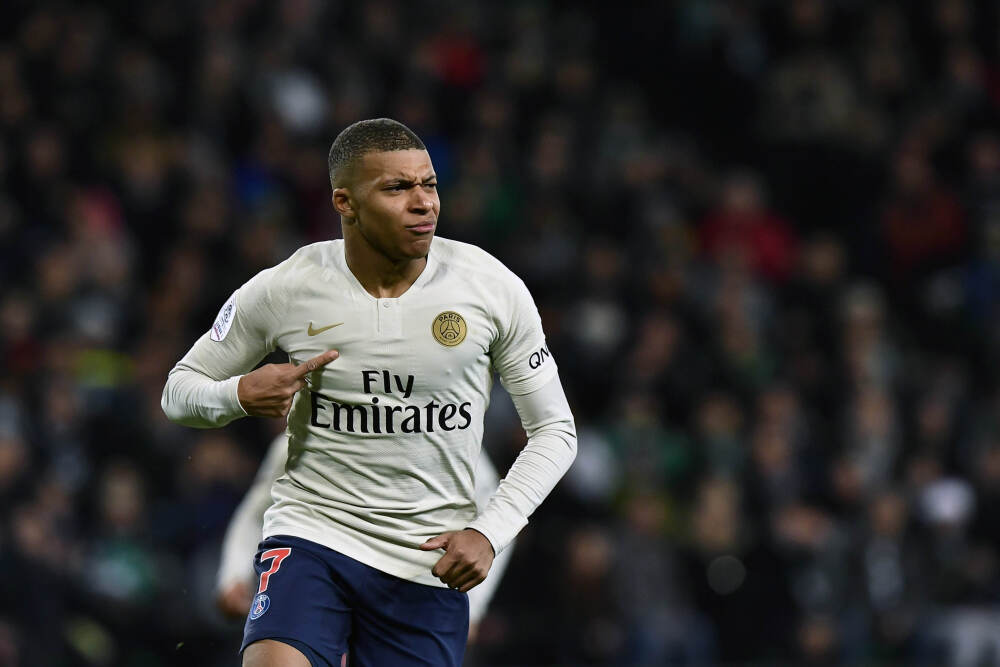 中国正能量|锚定时代坐标, 砥砺奋进新征程